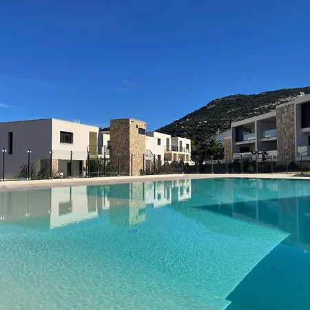 Dans Avec Piscine